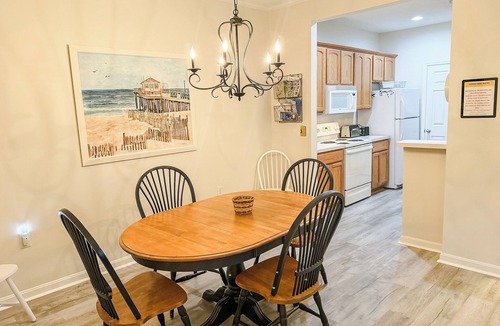 Villages of Five Points Condo | Driftwood Dreams - 2BR, 2BA - SLEEPS 4 - DOG FRIENDLY