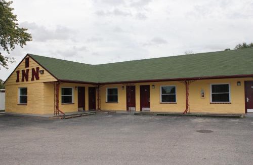 Chestertown Hotel | Driftwood Inn