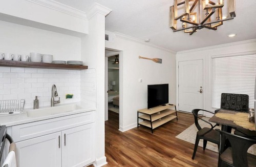 Willoughby Spit Apartment | Dune Cottage Isle Suite (2 bed/2 bath beach condo)