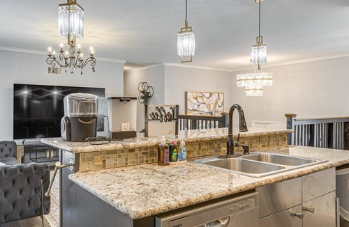 Dale City House | Easy Hwy Trip to DC! Group Retreat w/Yard