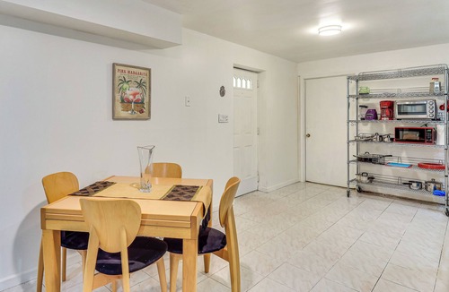 Bulls Ferry and Jacob's Ferry Cottage | Easy NYC Commute: Getaway Near Metlife Stadium!