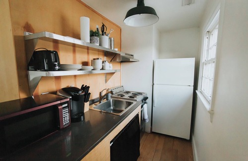 Belmont Apartment | Easy Walk to Downtown Mall, Bohemian Digs!