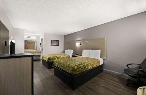 Dumbarton Cabin | Econo Lodge
