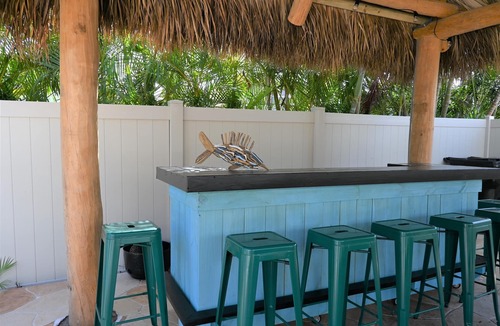 Lauderdale-by-the-Sea House | Eden's Reef-2Bedroom/2.5Baths- Sleeps 8- Walk to Beach- Heated Pool