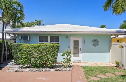 Lauderdale-by-the-Sea Apartment | Eden's Reef : 3bed/3bath