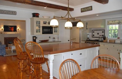 Edgartown House | Edgartown close to beach and town 6BD with Pool and Hot Tub