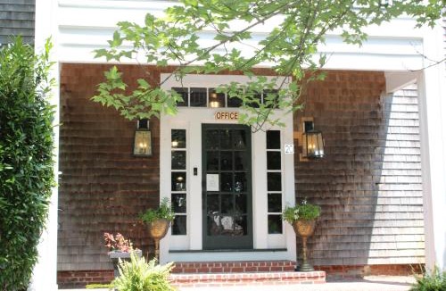 Edgartown Apartment | Edgartown Commons