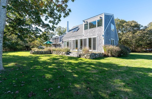 Edgartown House | Edgartown luxury with pickleball, heated pool,kayaks,motorboat,pets ok