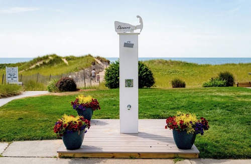 West Harwich Condo | Edgewater Beach Resort One Bedroom Suite
