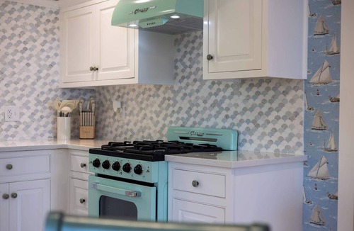 Wareham Center House | Edgewater Sanctuary | Fully Off Grid Ocean Cottage | Directly on Buzzard's Bay