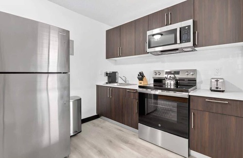 Poinciana Park Apartment | Elegant 2BR Near Beach & Cruise Port