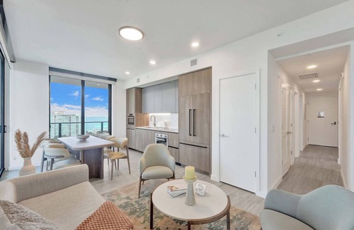 North Beach Condo | Elegant 4BR, 16th Floor | Balcony, Pool & Gym