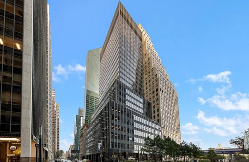 Financial District Apartment | Elegant Apartment Near Subway | Cook, Explore & Unwind in NYC Comfort