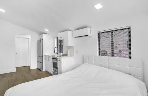 Miami Shores House | Elegant & Brand New Studio in Prime Location