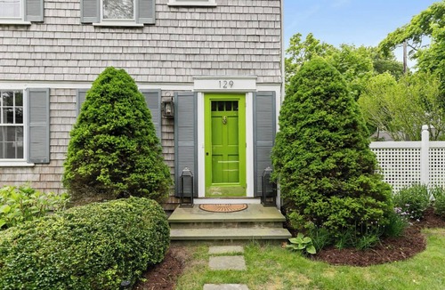 Cotuit House | Elegant Cotuit Beach Home – Walk to Beach & Dining, Beach Pass Included