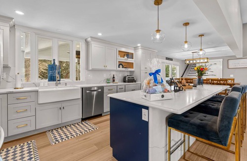 Osterville House | Elegant Family Osterville Retreat Near Dowses Beach