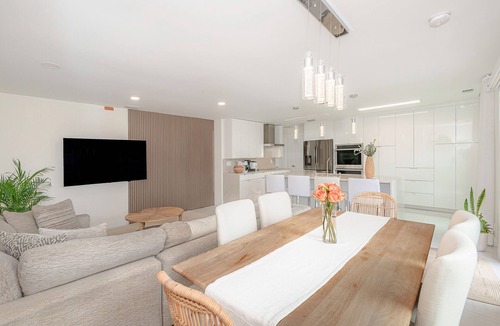 East Boca Raton House | Elegant House with Outstanding Pool, Kid and Pet Friendly Minutes from the Beach
