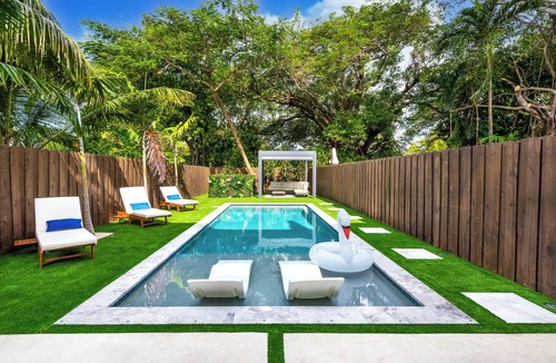 Buena Vista House | Elegant Luxury Escape W/Pool Oasis & Arcade near Design District