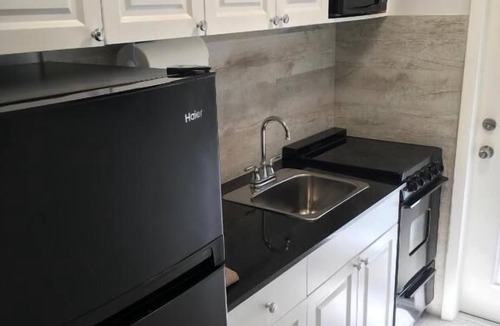 Deerfield Beach Apartment | Elizabeth House Inn