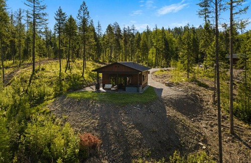 Martin City Cabin | Elk View Cabin/Upscale Cabin Retreat w/Hot Tub, Scenic Views & Wildlife