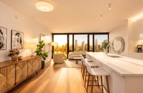 Tudor City Apartment | Embassy II | 24th Floor Midtown 2BR