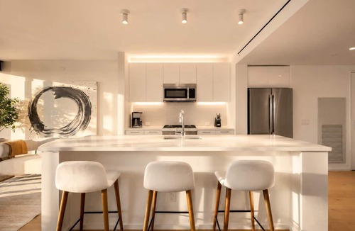 Tudor City Apartment | Embassy II | 24th Floor Midtown 2BR