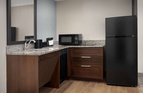 Springfield Hotel | Embassy Suites Springfield