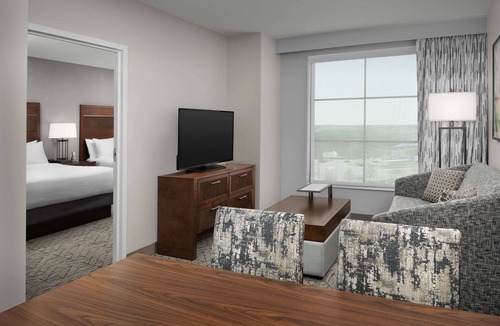 Springfield Hotel | Embassy Suites Springfield