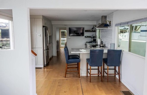 North End House | Endless Summer Oceanside Views