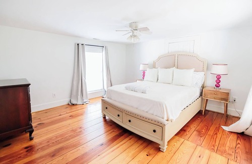 Saluda Other | Enjoy a Pet-Friendly Retreat in Quaint Saluda Village