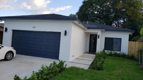 Hallandale Beach House | Enjoy our brand new home close to Hollywood in Hallandale Beach!