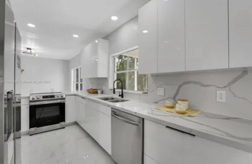 Coral Springs House | Enjoy this luxury 3bedroom 2 1/2 bathroom
