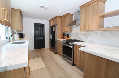 South Chatham House | Enjoy your own private pool in Chatham! (2252)