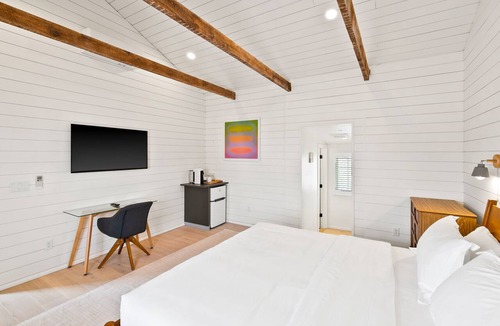 North Downtown Hotel | Entire 5-Room Boutique Hotel in Downtown Charlottesville