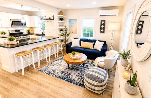 Tisbury Cottage | Entire cottage, walk to/from ferry & downtown, newly renovated, parking on site