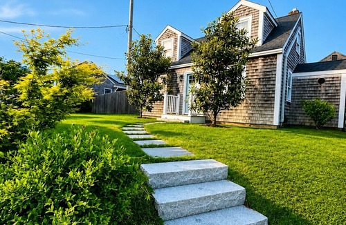 Tisbury Cottage | Entire cottage, walk to/from ferry & downtown, newly renovated, parking on site