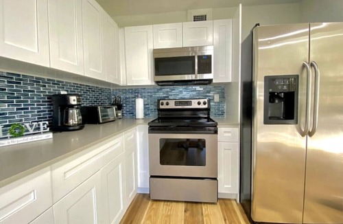 Little Havana House | EPIC Miami Stay Near Stadium Airport Beach Wynwood