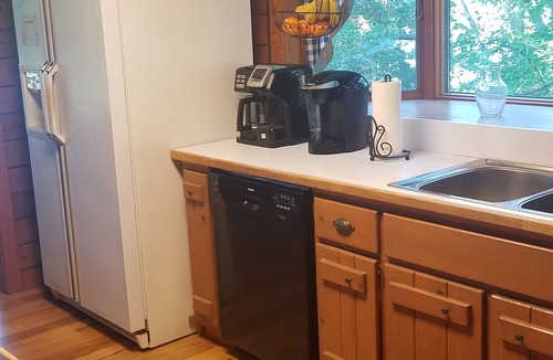 Wicomico Church House | Escape this holiday to our Riverfront log home on the Great Wicomico River.