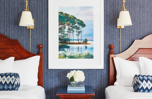 Irvington Hotel | Escape to a Peaceful Room Perfect for Slow, Serene Mornings + Marina & Courtyard