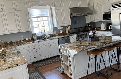 Patrick Henry House | Escape to Nature: Exquisite Retreat Perfect for Gatherings near Charlottesville