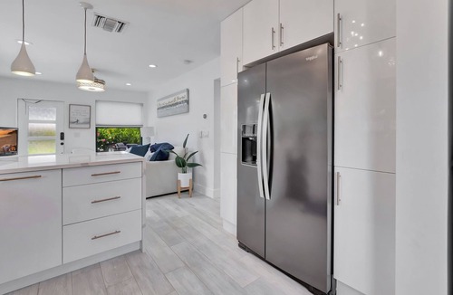 Delray Beach House | Escape to Your Beachside Oasis – Mid-Century Modern Meets Coastal Luxury