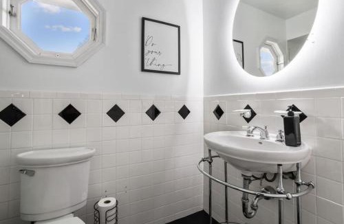 Lake Clarke Shores House | Escondida Drive - Minimum 3 Night Stay