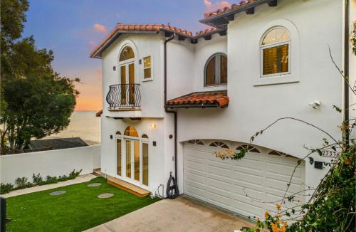 Central Malibu Villa | Escondido Escape