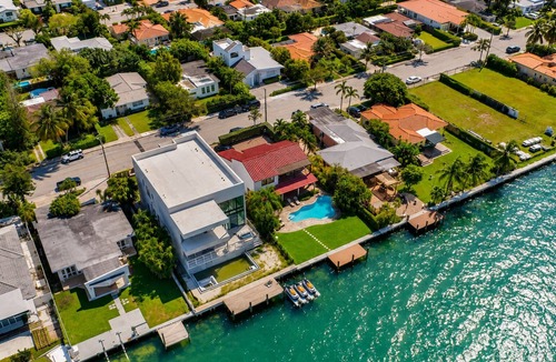 North Bay Village House | Española Bayfront Villa – North Bay Village Luxury
