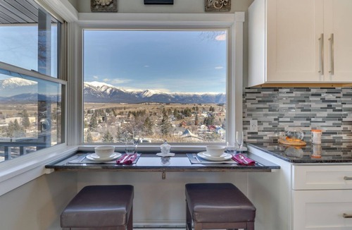 Eureka House | Eureka Retreat | Hot Tub & Mountain Views