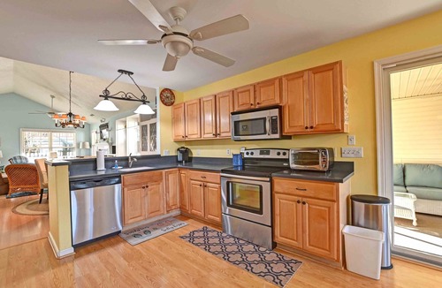 Savannah's Landing House | Excellent 3 bedroom home located in Savannah's Landing community! Community pool, tennis courts, close to the Beach!