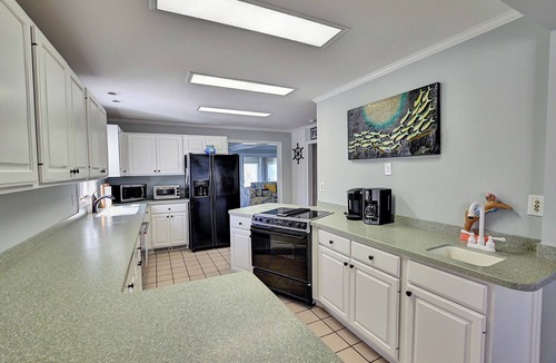 Fenwick Island House | Excellent 4 bedroom Beach House in Fenwick Island, walking distance to the Beach! Wifi available!
