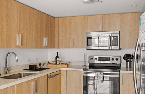 Bay Harbor Islands House | Exclusive 2BR, 2.5BA Apartment | Bay Harbor Islands Family-Friendly Stay