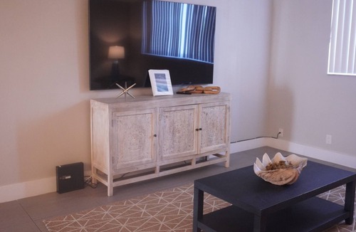 Boca Raton Apartment | Exclusive 2BR Apt/Full Kitchen