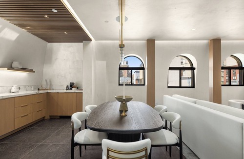 Midtown Apartment | Exclusive Midtown Penthouse - Prime Location with City Views